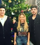 Delia a împodobit bradul cu ajutorul finaliștilor „X Factor”