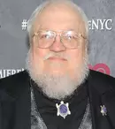 George R.R. Martin crede că va termina următorul volum al seriei „Cântec de gheață și foc” în 2017…