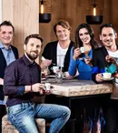 FOTO. La mulţi ani, „’Neatza...”! Răzvan, Dani, Flavia și echipa, pe coperțile TVmania și TV Satelit