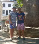 FOTO. Cosmin Seleși a fost terorizat de concurentul Nea Mărin la „Aventură cu 4 stele”