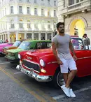 FOTO. Burak Özçivit este iar în vacanţă cu soţia lui