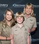 Familia lui Steve Irwin se întoarce la Animal Planet, televiziunea care a făcut din „Vânătorul de crocodili” o vedetă internațională