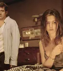 Recomandarea TVmania pentru seara de vineri, 10 noiembrie: „Fără control” cu Jennifer Aniston și Clive Owen