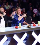 În prima ediție a show-ului, jurații dansează împreună cu publicul pe scena „Românii au talent”