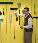 „Monk”, serialul cu Tony Shalhoub în rolul principal, intră în grila DIVA din martie