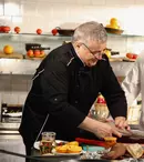 „Politică şi delicateţuri” revine cu un nou sezon. Primul invitat este maestul bucătar Joseph Hadad