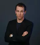 Tobias Menzies filmează alături de Julia Louis-Dreyfus comedia „Beth & Don”