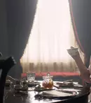 GALERIE FOTO. Cum arată Olivia Colman, Helena Bonham Carter și Ben Daniels în următorul sezon „The Crown”