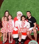 FOTO. Jacqueline Bracamontes a născut două gemene şi are acum 5 fetiţe