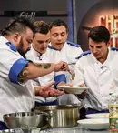 Tensiune maximă între concurenți, la „Chefi la cuțite”:  „El este cel mai “șmecher”. Noi toți suntem niște fraieri!”