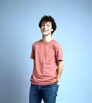 Nejat Uygur Jr., HIKMET, din serialul „Povestea noastră”, duce tradiția familiei mai departe