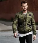 GALERIE FOTO. Cum au arătat actorii Aras Bulut Iynemli şi Can Yaman la gala „GQ Men of the Year”