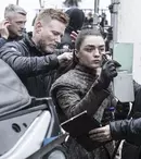 Nu închideți televizoarele după ce se termină serialul „Urzeala tronurilor”! Urmează un documentar…