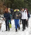 GALERIE FOTO. Bandiții “atacă” ferma! În această seară, cei șapte concurenți din cabană se mută în fermă