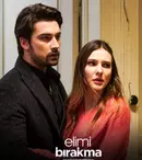 Happy Channel difuzează, din 3 iunie, serialul „Ţine-mă de mână!”, cu Alina Boz în rolul principal