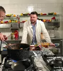 GALERIE FOTO. Duminica aceasta, actorul Andrei Duban pleacă flămând de la „Politică şi delicateţuri”…