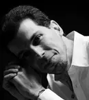 Din 5 mai, în fiecare duminică, de la ora 18.30, TVR 3 are o nouă emisiune: „Vizual”, cu Marius Constantinescu