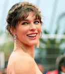 Milla Jovovich este însărcinată pentru a treia oară la 43 de ani
