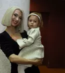 FOTO. Apariție încântătoare la gala premiilor TVMania 2019. Ce a făcut Ella, fiica Andreei Bălan, când a ridicat premiul emisiunii „Te cunosc de undeva”