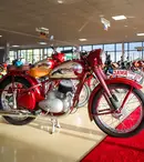 Cea mai mare colecţie de motociclete din România, unica din Europa de Est, va fi prezentată în noul reportaj „Dosar România”