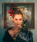 Feli lansează „Mă strigă mama”, o piesă despre povestea de dragoste ca-n filme dintre părinții ei