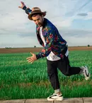 În noua sa piesă, compusă în perioada de izolare, Smiley își cântă convingerea că „Va fi bine”