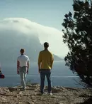 „White Lines”, noul serial al lui Álex Pina, creatorul „La Casa de Papel”, este disponibil de azi pe Netflix