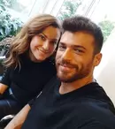 Can Yaman și Özge Gürel au început filmările la serialul „Bay Yanlış”
