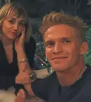 Miley Cyrus nu are noroc în dragoste! Artista și Cody Simpson s-au despărțit după 10 luni de relație