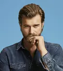 Kıvanç Tatlıtuğ a devenit tată. Ce mai fac ceilalți tătici sexy din showbizul turcesc