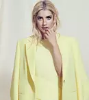 Emma Roberts a dezvăluit prima imagine cu fiul ei
