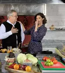 Final de sezon pentru „Politică şi delicateţuri”. Invitata lui Dinescu este Andreea Berecleanu