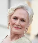 Glenn Close a reușit dubla! Actrița a fost nominalizată și la Oscar și la Zmeura de Aur pentru același rol