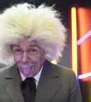 Un nou roast istoric la iUmor. O vedetă Antena 1 se transformă astăzi în Einstein
