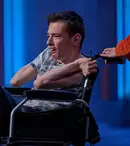 Țintuit într-un scaun cu rotile, un concurent vine în „Imperiul Leilor” și arată că nimic nu este imposibil!