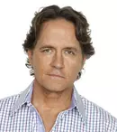 Guy Ecker, actorul din „Salome”, revine pe platourile de filmare după 8 ani de la ultimul rol principal! Aflați detaliile!