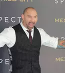 Dave Bautista face echipă cu Daniel Craig în „Knives Out 2”