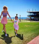 Andreea Bălan, o nouă vacanță cu fiicele sale. Cât costă un sejur în destinația aleasă de artistă