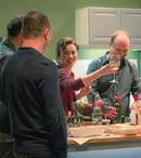 Premiera lungmetrajului „Complet necunoscuți”, adaptare realizată de Octavian Strunilă după celebrul „Perfetti Sconosciuti”, are loc la TIFF 2021