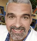 Cum arăta Aurelian Temișan în tinerețe. Juratul „Te cunosc de undeva!” împlinește azi 49 de ani