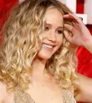 Cum arată acum Jennifer Lawrence. Actrița de 30 de ani a tras atenția fotografilor, la o plimbare alături de soțul ei