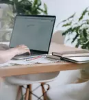 (P) 5 lucruri de care ai nevoie pentru a lucra fără griji din orice colț al lumii