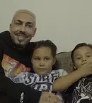 Alex Velea, imagini rare cu familia sa. Cum arată părinții artistului