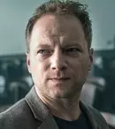 Sezonul 2 din „Pedagogul” și serialul „ZeroZeroZero”, noutățile lunii septembrie la Focus Sat TV