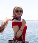 Au apărut primele imagini din „Inventing Anna/Inventând-o pe Anna”. Noul serial, făcut de Shonda Rhimes special pentru Netflix