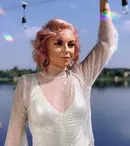 Eliza Natanticu a lansat prima melodie după Asia Express. A apărut în brațele unui actor în videoclipul piesei