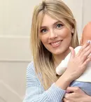 Imaginea adorabilă surprinsă de Andreea Ibacka. Momentul de tandrețe dintre Namiko și noul bebeluș al familiei Ibacka