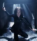 Filme la TV azi, 12 noiembrie: „Lumea de dincolo 2: Evoluția”, „Nopți albe în Seattle”, „Misiune în Hong Kong”