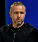 Cum au fost surprinși Laurențiu Reghecampf și Corina Caciuc, iubita lui, pe străzile din București