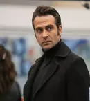 Cine este Erhan Alpay, Akîn din „Fiica ambasadorului” (Kanal D)